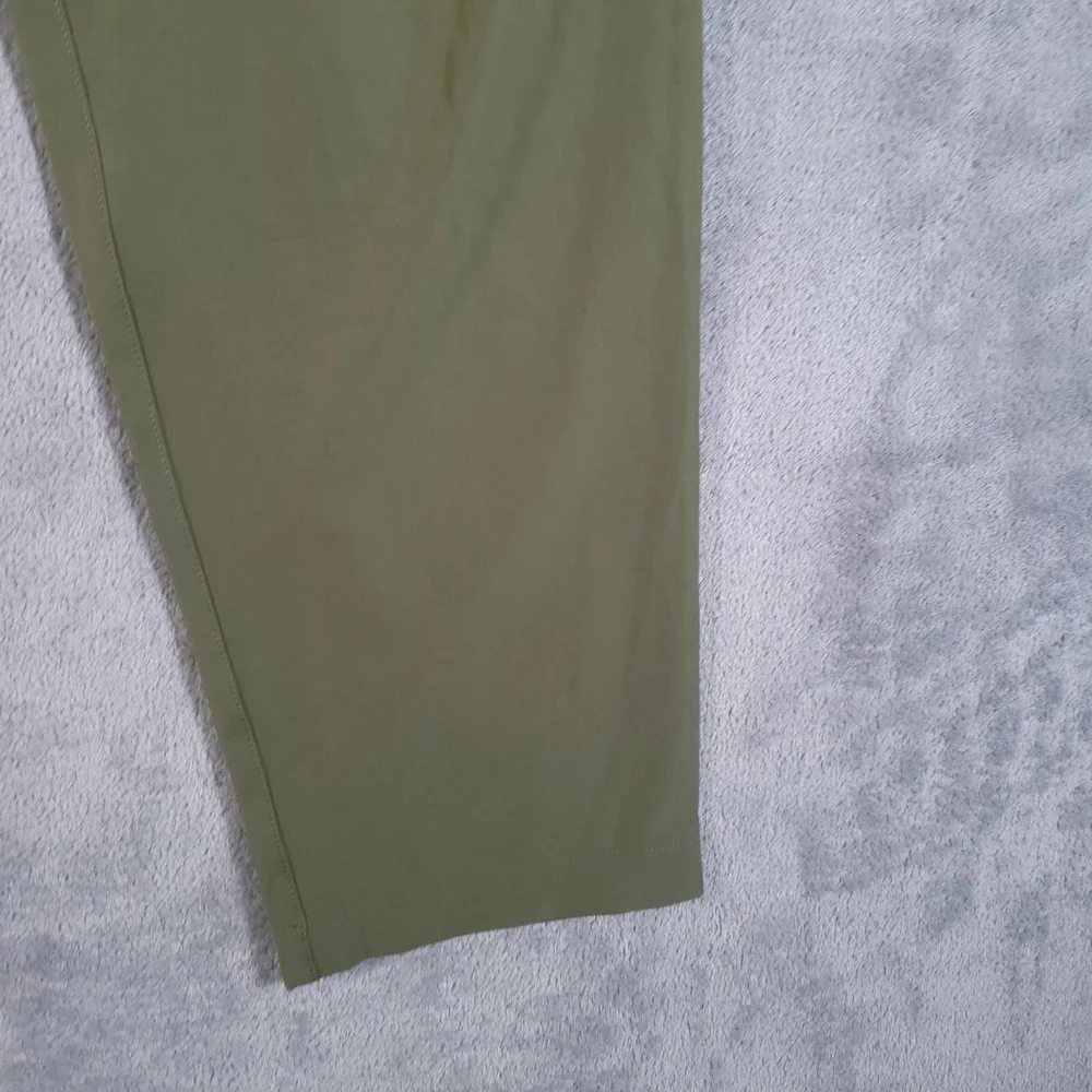 Fabletics Chino Golf Sport Casual Mens 32 x 34 Green Performance Only Chino